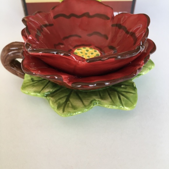 Cracker Barrel Family Traditions Ceramic Red Flower Tealight Holder - Picture 5 of 12